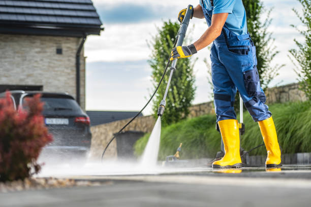 Why Choose Our Certified Pressure Washing Experts for Your Project Needs in Hoopeston, IL?